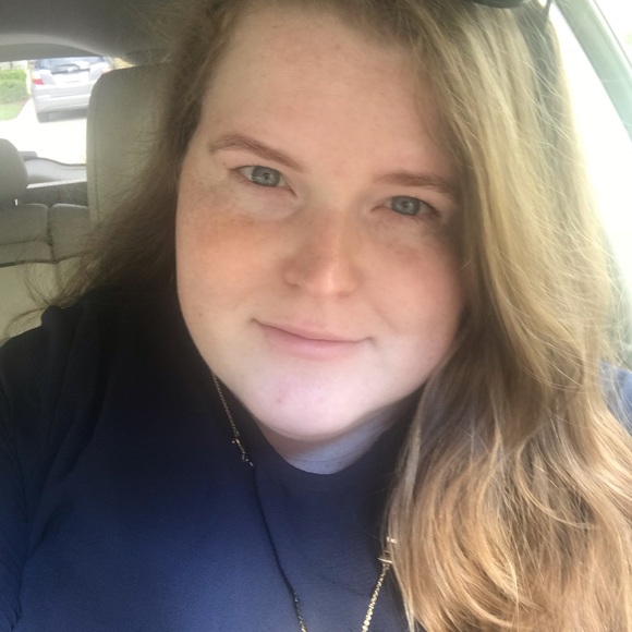 Meet your Posher, Kristin - Picture 3 of 3